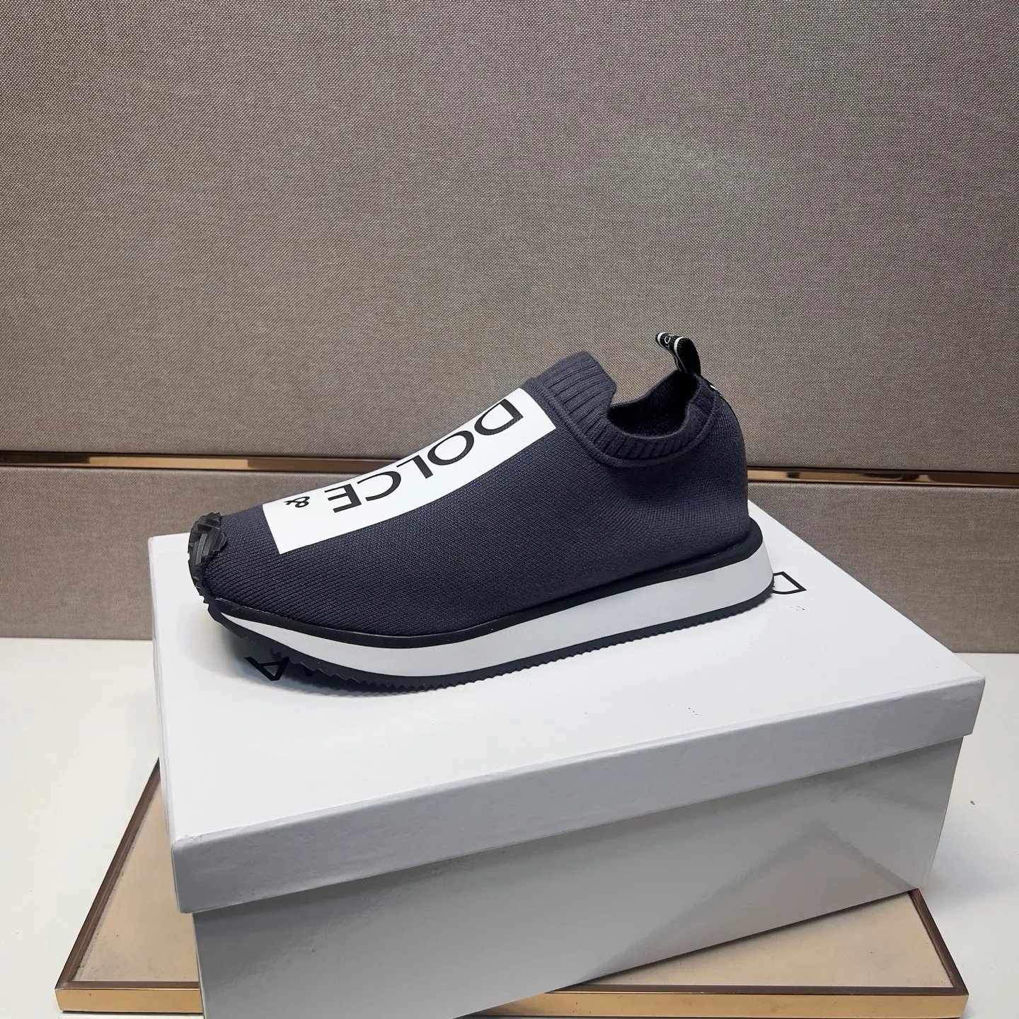 ⬛️Men's men's shoes💰p420【DG～】couple casual shoes 2025z cabinet sales simultaneously 🔶Size: 35-44#️⃣ 🔷7 colors🔜The upper is made of multi-material splicing➕Mesh lining, comfortable and breathable, sole: original comfortable, wear-resistant and non-slip outsole, ⚠️Real shot📱Photographed🎬The real thing is better📢📢📢